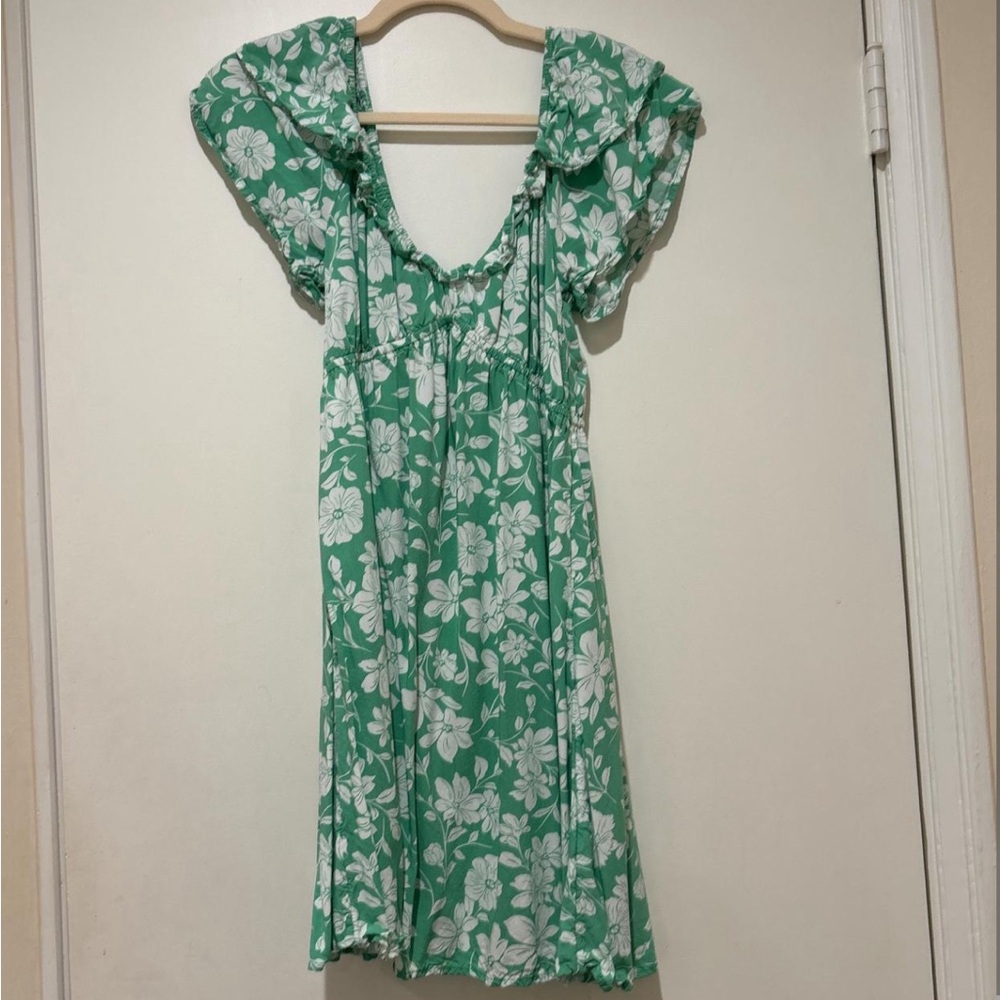 green floral billabong dress